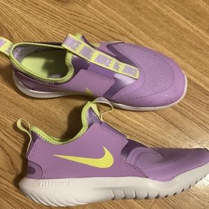 Big Kids Nike FLEXRUNNER shoes